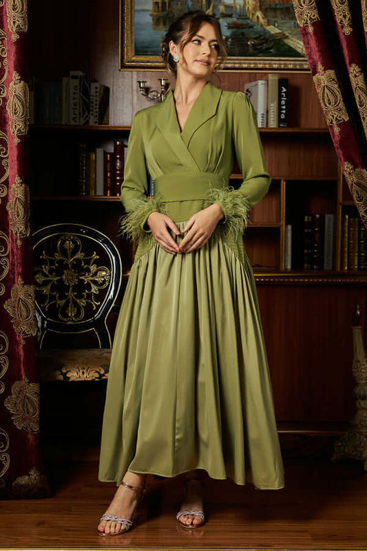 فستان بتصميم مقسم كلوش لون اخضر