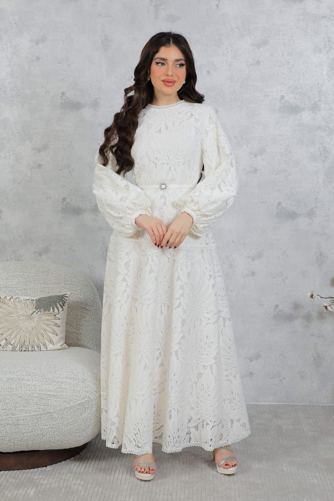 Elegant maxi dress with long sleeves 