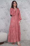 Elegant maxi dress with a slim fit 