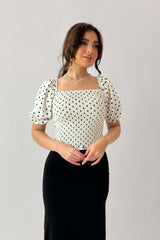 Loose sleeve short blouse