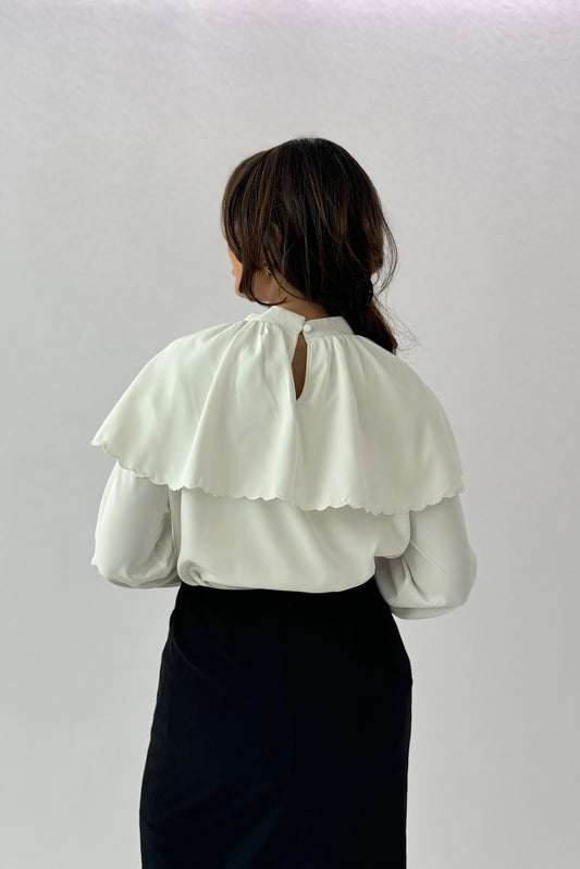 Crepe blouse with embroidered ruffle neck, white