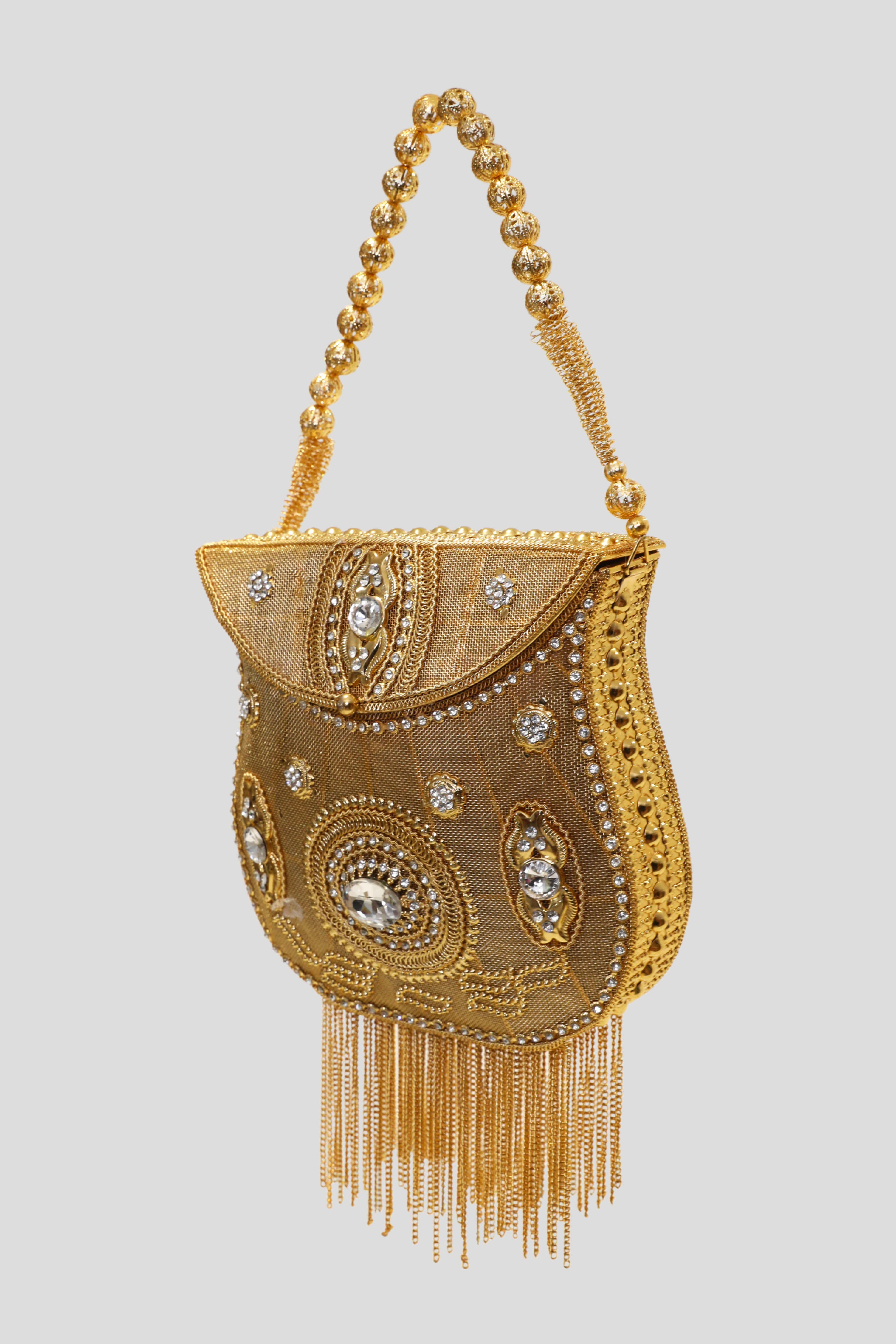 حقيبة ميتال ذهبية مزينة بالهدب