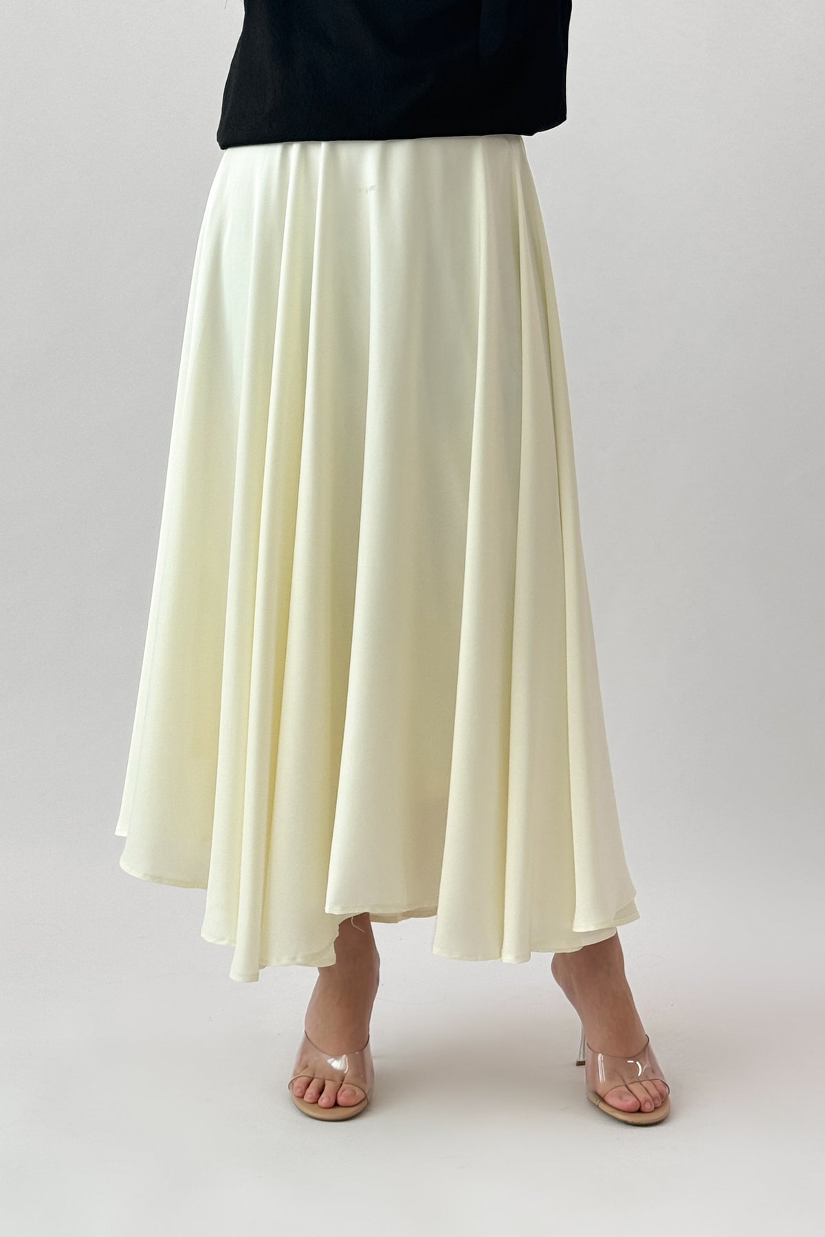 Satin cloche skirt, sugar color 