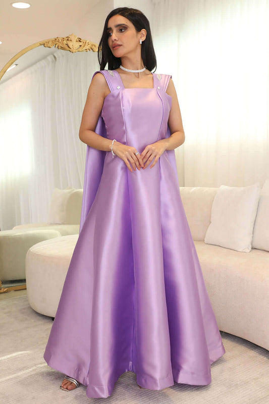 Evening dress with cape sleeves decorated with crystals 