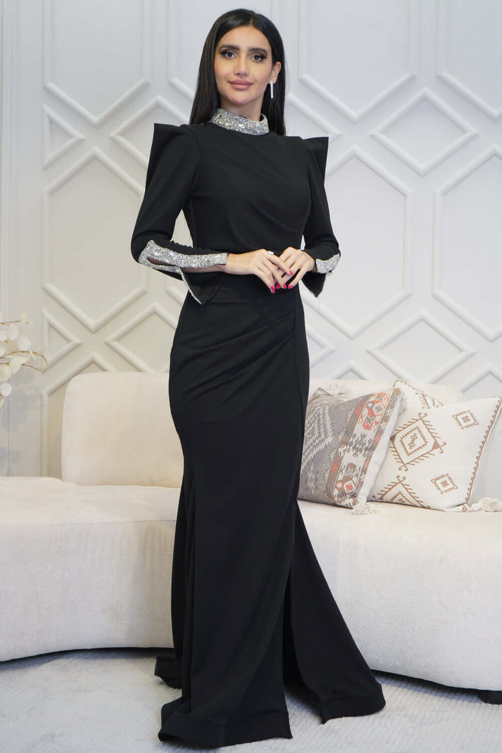 Maxi dress with shoulders and open front 