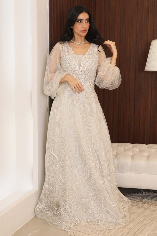 Embroidered tulle evening dress with puff sleeves 