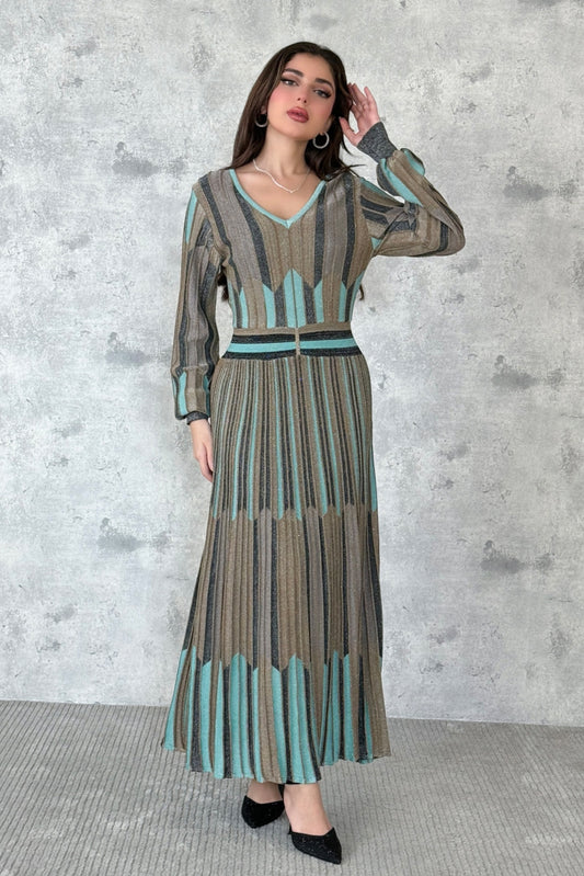 Stretch pleated maxi dress 