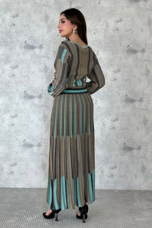 Stretch pleated maxi dress 