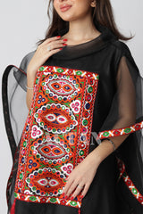 Traditional jalabiya with loose design 