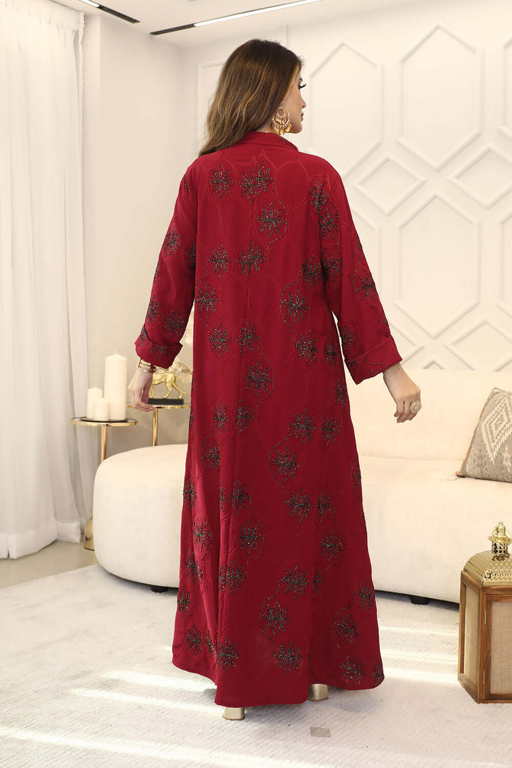 Long, wide galabiya with embroidery 