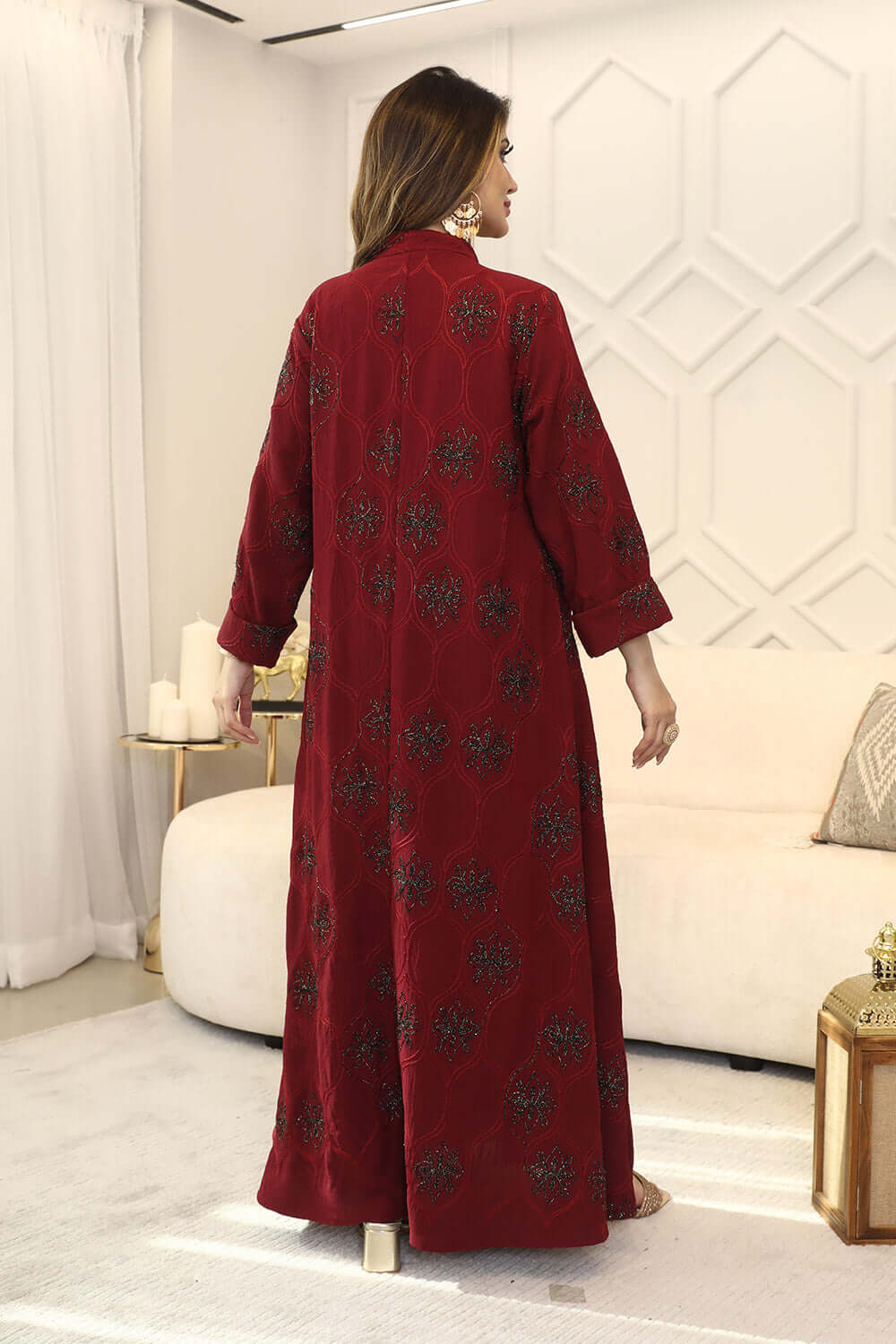 Long, wide galabiya with embroidery 