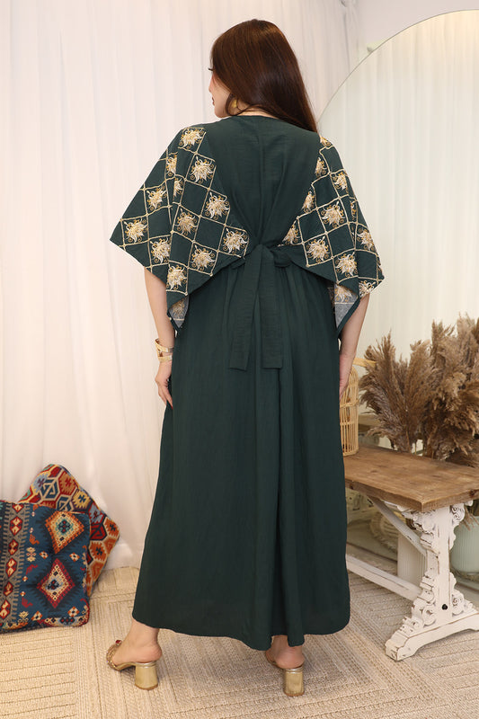 Maxi galabiya with embroidered details and belt 