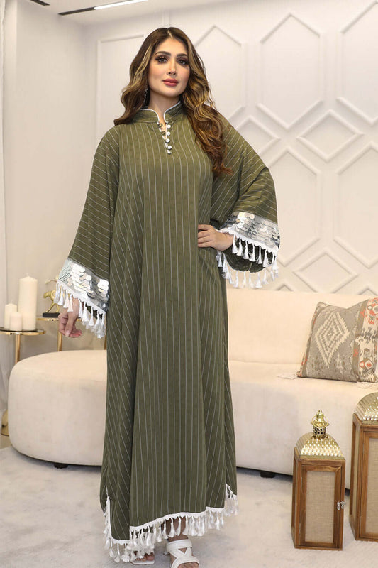 Striped maxi jalabiya decorated with details on the sleeves 