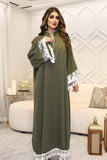 Striped maxi jalabiya decorated with details on the sleeves 