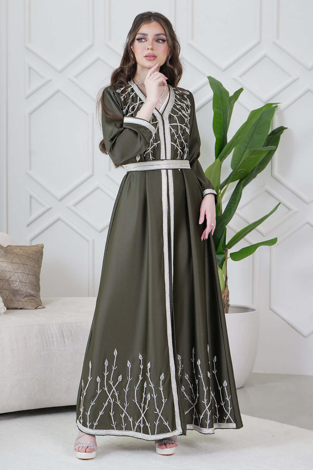 Dark green embroidered two-piece caftan 