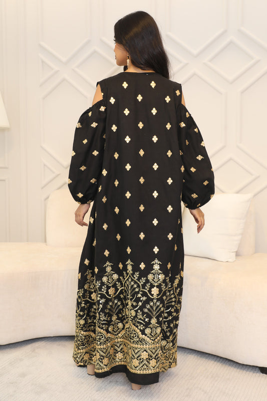 Wide maxi robe with open shoulder 