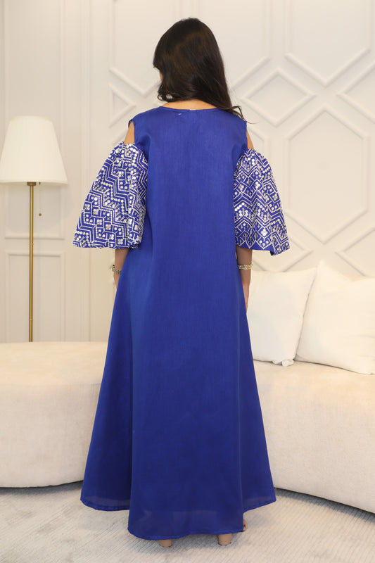 Wide maxi robe with open shoulder 