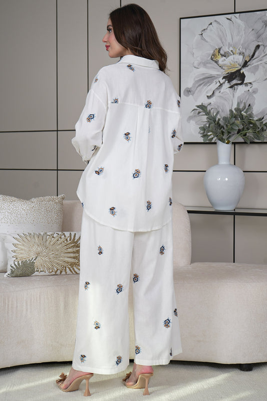 Linen set with embroidered prints 