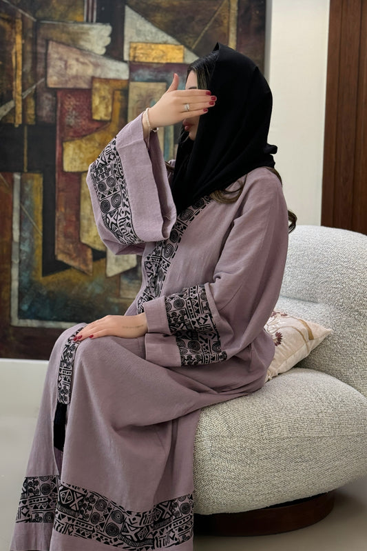 Wide crepe abaya with patterns 