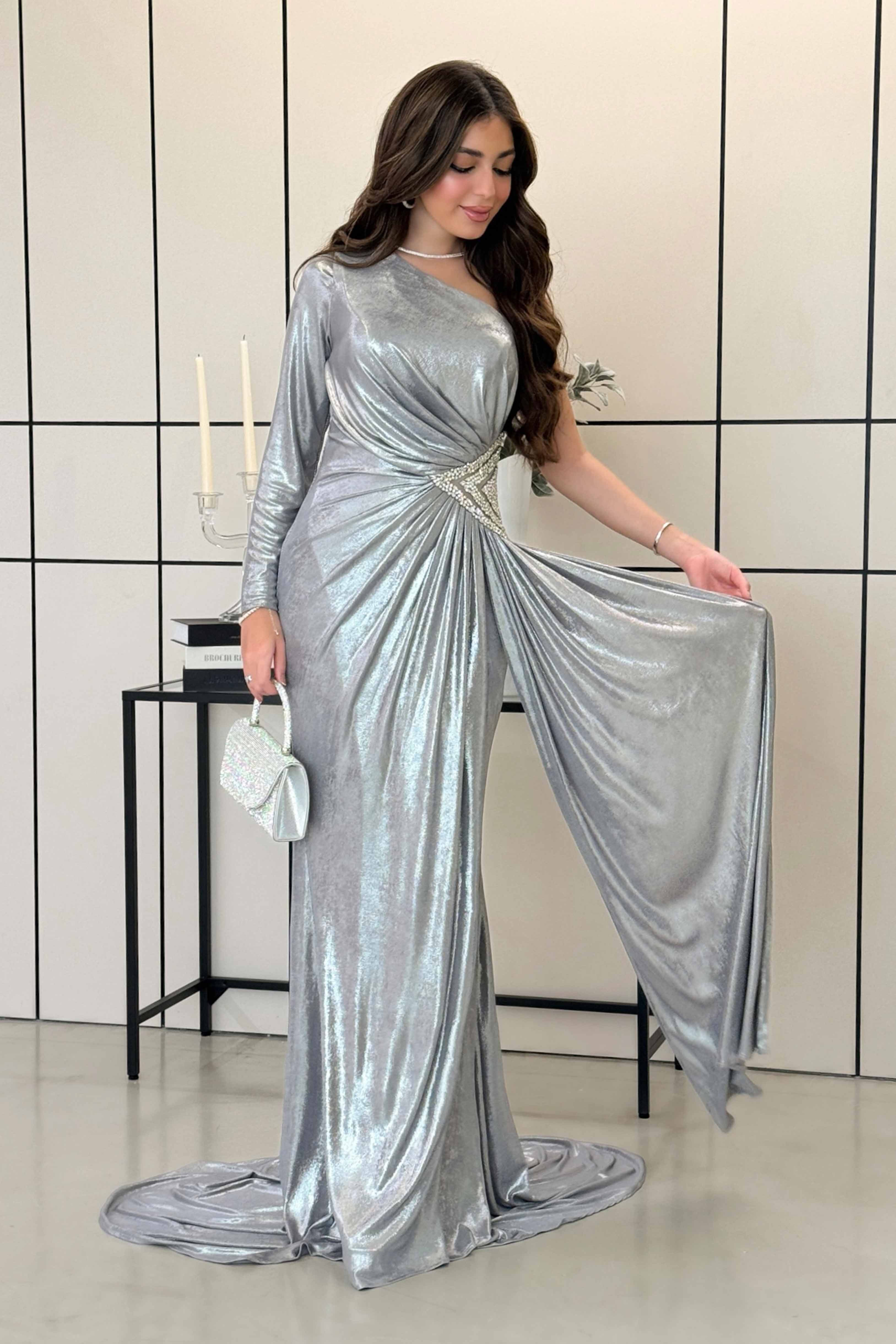 Long one shoulder shiny evening dress in gray color 