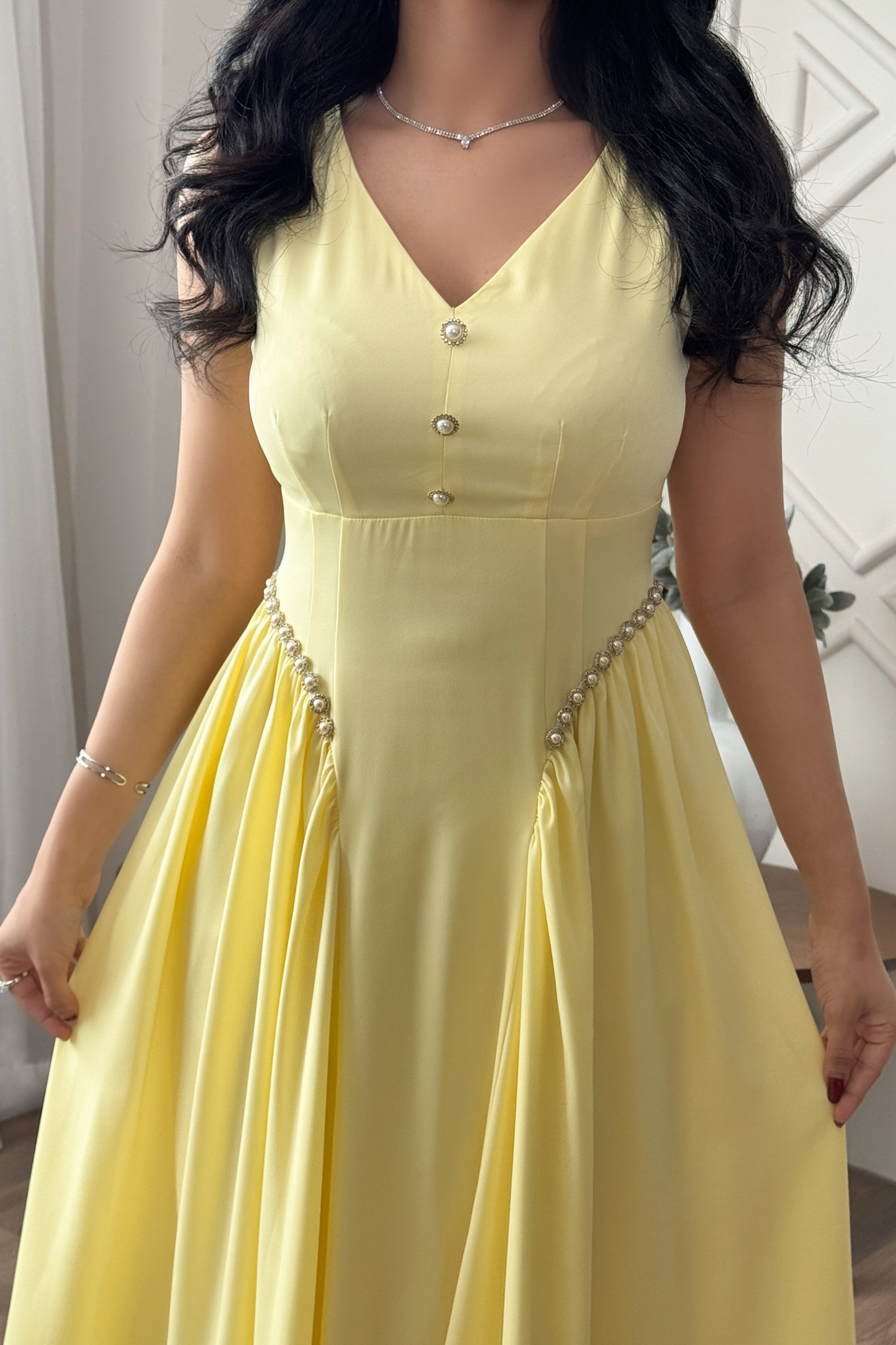 Buttoned crepe midi dress 