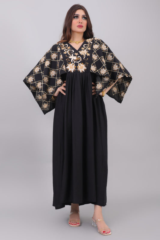 Maxi galabiya with embroidered details and belt 