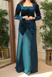 Long velvet dress with square neckline 