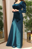 Long velvet dress with square neckline 