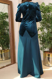 Long velvet dress with square neckline 