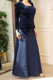 Long velvet dress with square neckline 