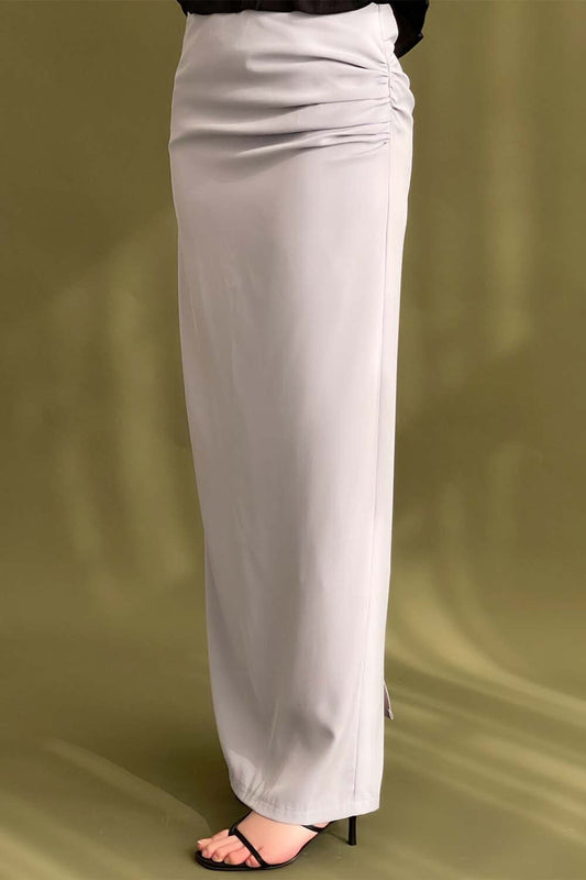 Plain skirt with zip waist