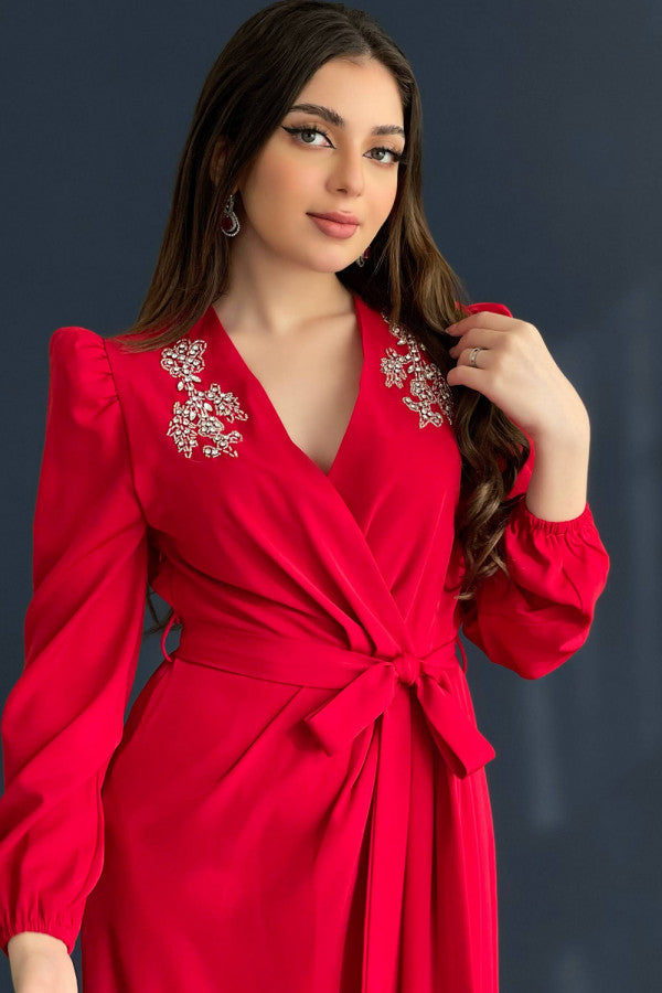 فستان بلف مطرز الاكتاف لون احمر