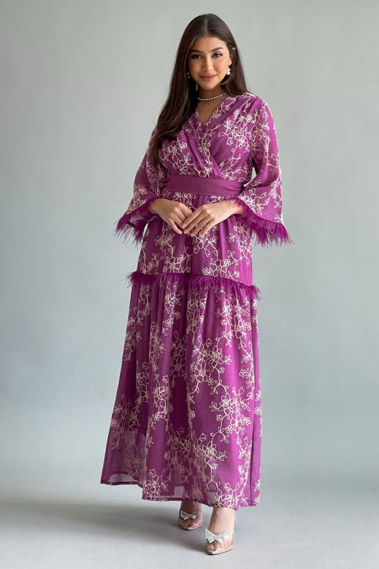 Embroidered maxi dress with mauve feathers