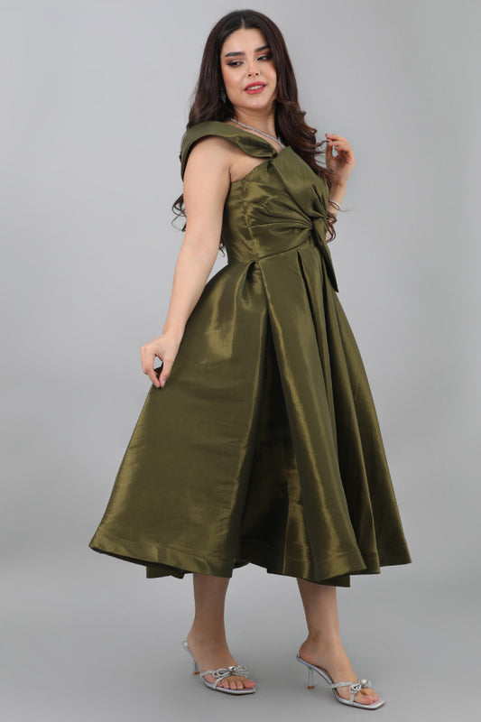 Evening dress with bow, olive color