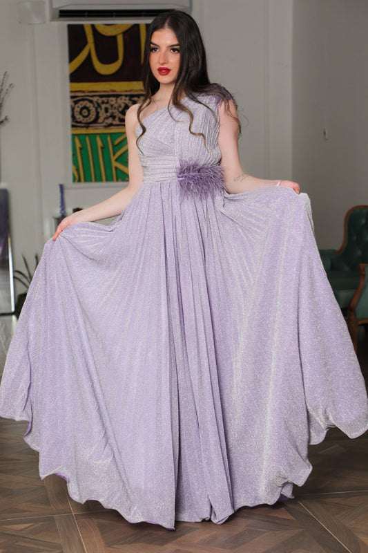 Evening dress with pleated design on the chest and one shoulder, purple