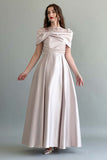 Beige satin taffeta dress with collar sleeves