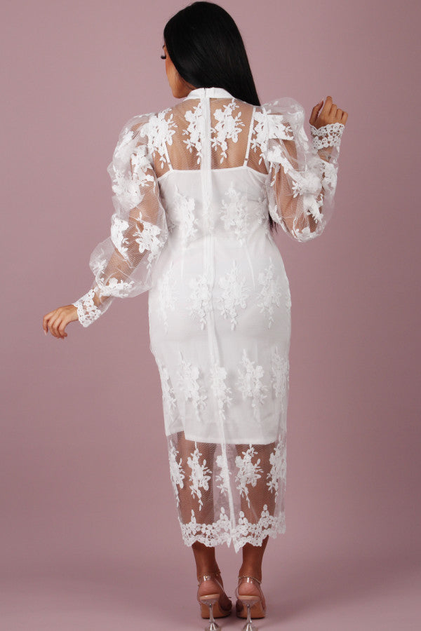 Two-piece dress with rose embroidery, white