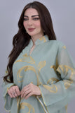 Oriental galabiya embroidered with a golden and green veil