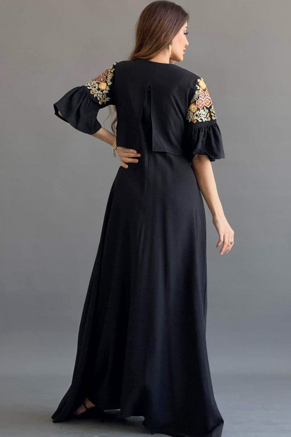 Jalabiya with wide hayr sleeves and floral embroidery