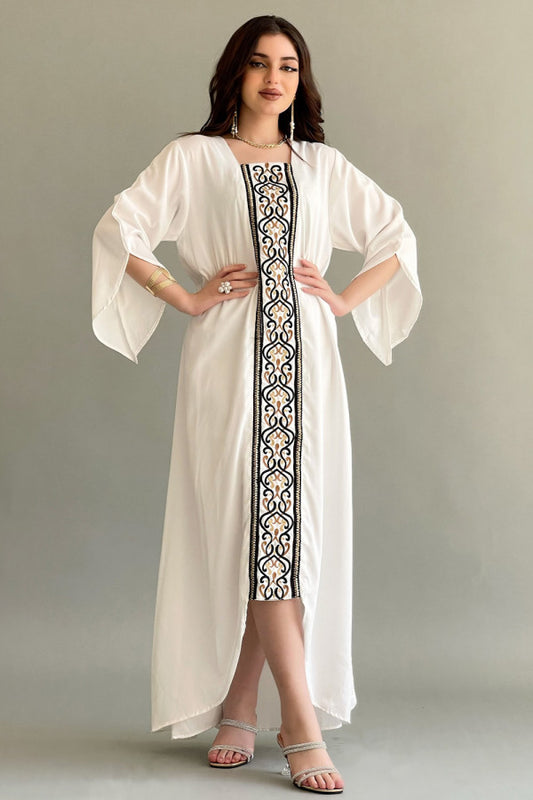 Jalabiya with longitudinal embroidery, with rounded sides, white color