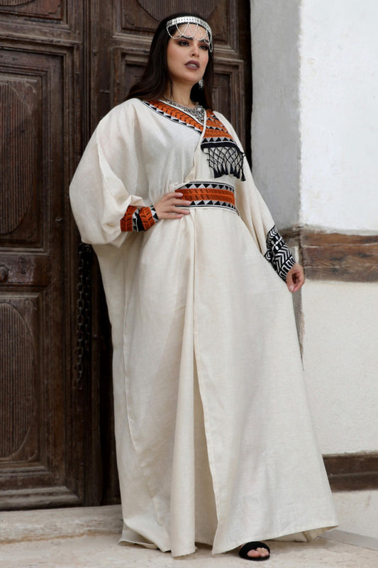 Jalabiya with Sadu pattern decorated with beige tassels