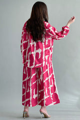 Wide-leg pants and shirt set in fuchsia colour