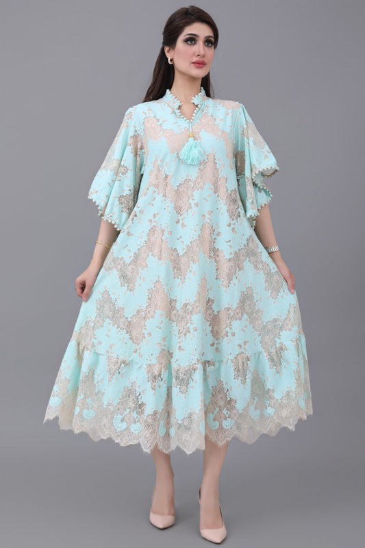 Lace robe with elegant Tiffany design