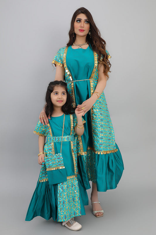 Girls' Shantoun jalabiya, embroidered on the sides with sequins, green 