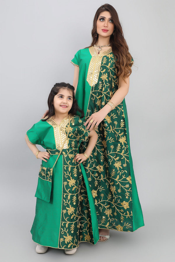 Girls' Shantoun jalabiya, embroidered with golden threads, green 