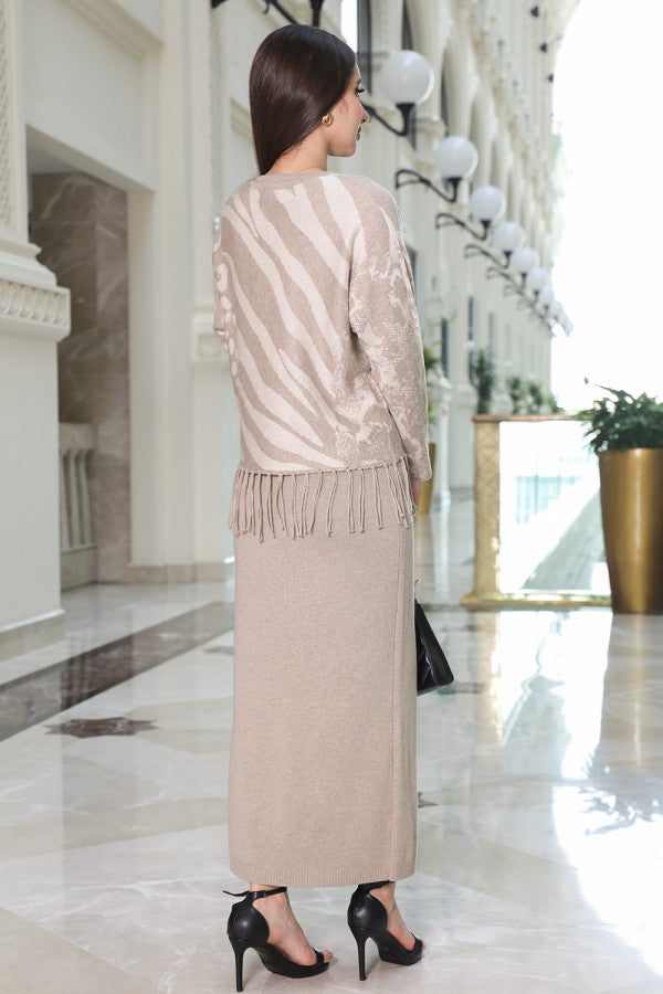 فستان سويتر بتصميم مقسم مزين بهدب