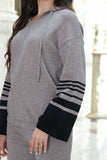Two-piece sweater set decorated with gray stripes prints 