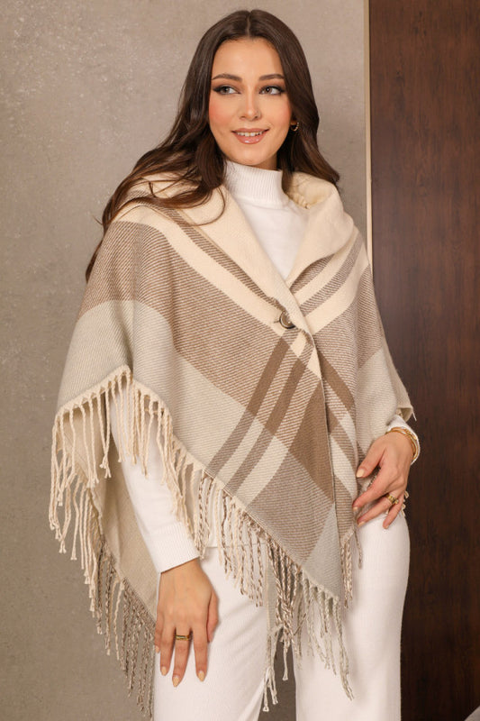 Elegant beige winter shawl with a triangle cut, beige colour 