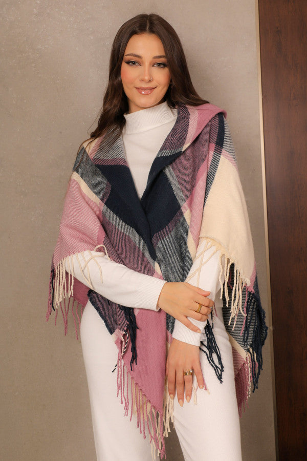 Elegant checkered winter shawl with a triangle cut, pink colour 