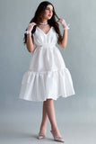 Short dress with a closed layer, white